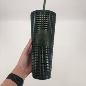 Starbucks 2021 Winter Holiday Jeweled Tumbler Cold Cup 24oz Green IN HAND NEW